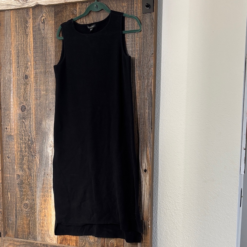 Classic Saks 5th Avenue Black Sleeveless Shift Dress